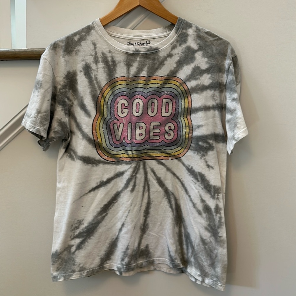 Chic & Cheerful Tie-dye women’s t-shirt size medium